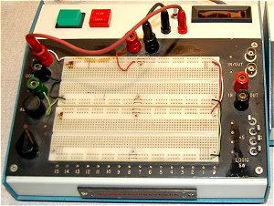 breadboardsm.jpg