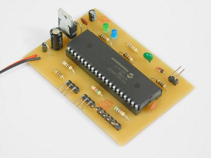 How to Make a Weather Station With an Anemometer and Thermistor