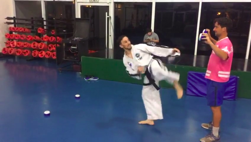 TrainerLights Training System to Improve Athletes' Reflexes