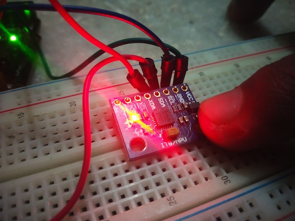 arduino based fall detector MPU6050 blink on.jpg