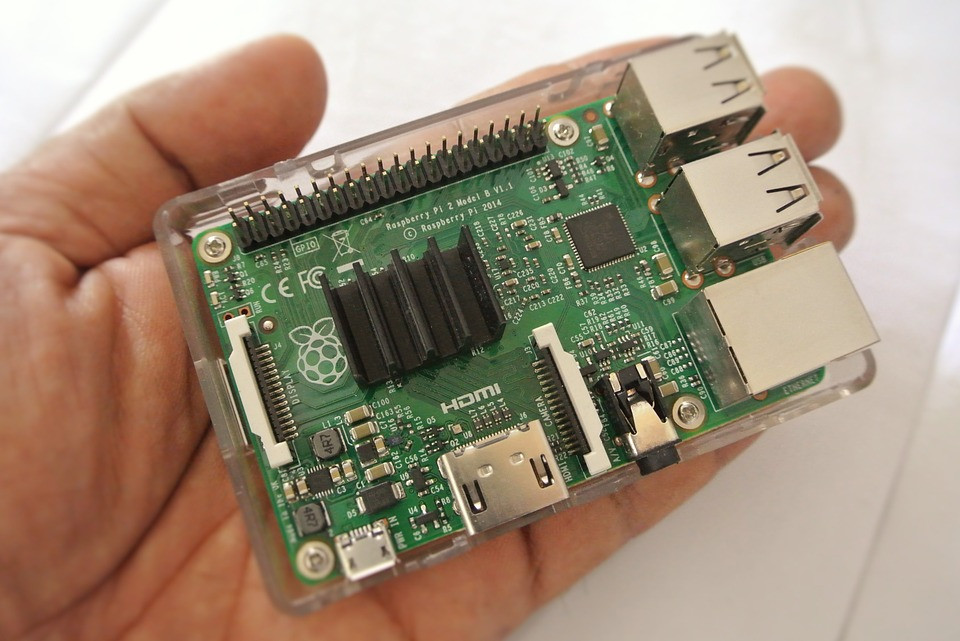 Programming the Raspberry Pi: A Newbie’s Impression