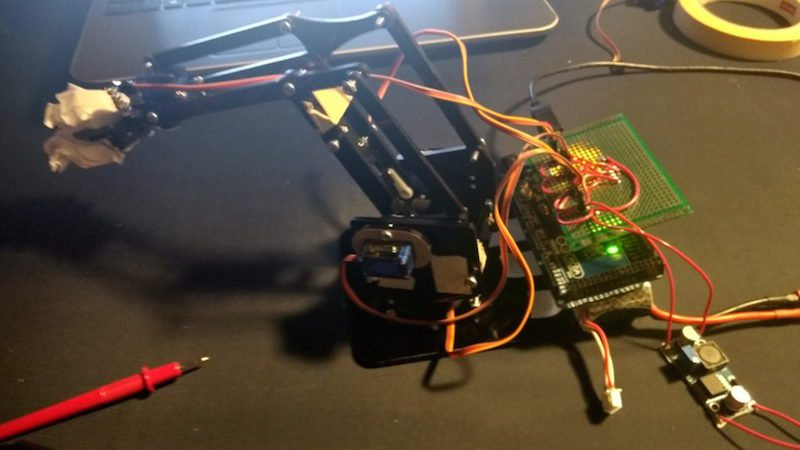 How to Make a Crowd-Controlled Robotic Arm With Arduino