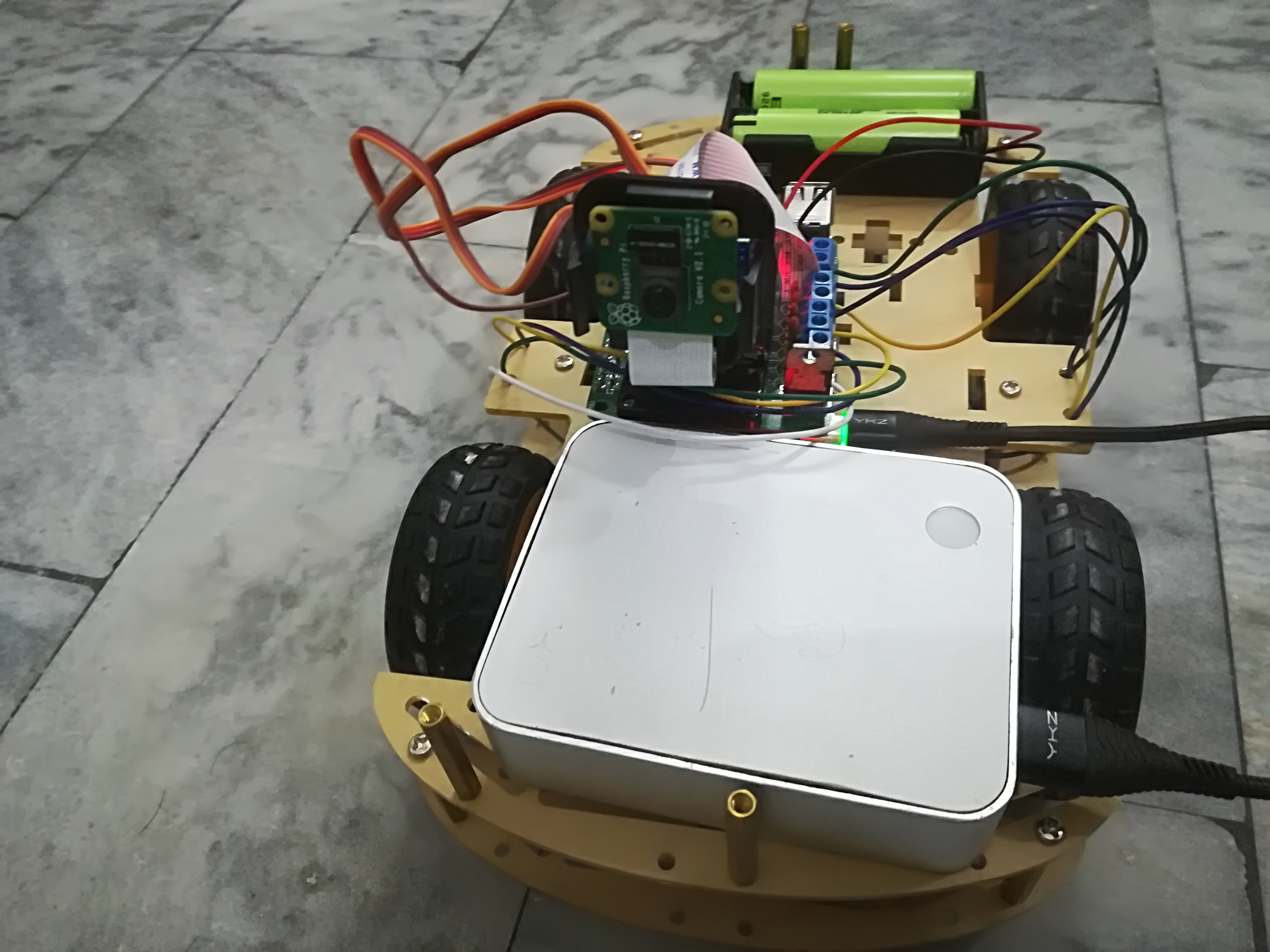 Wireless Video Surveillance Robot using Raspberry Pi 3.jpg