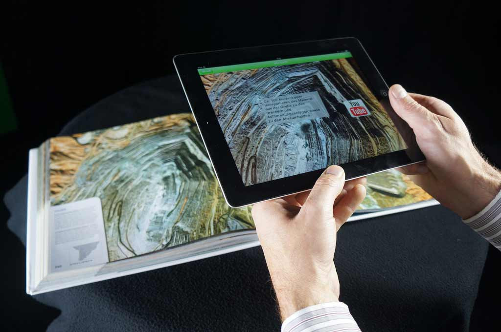 How to Make an Augmented Reality App for Beginners 